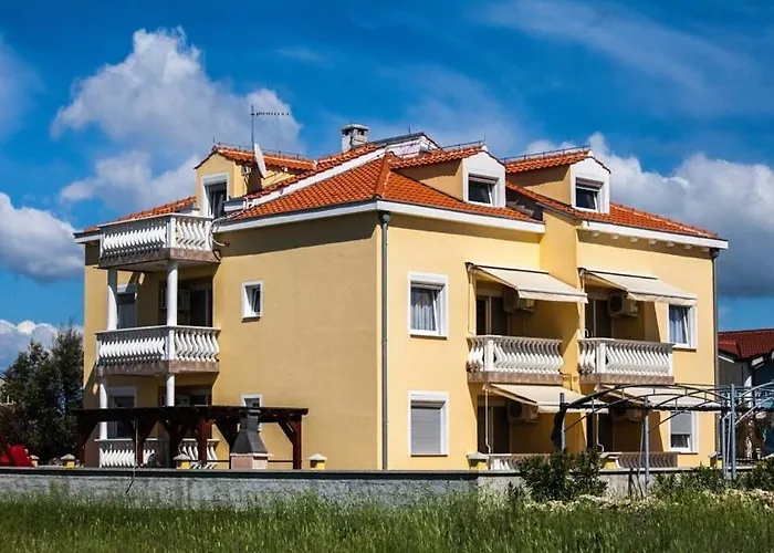 Apartmán In Zadar With Terrace, Air Conditioning, Wifi, Washing Machine 4141-1 *