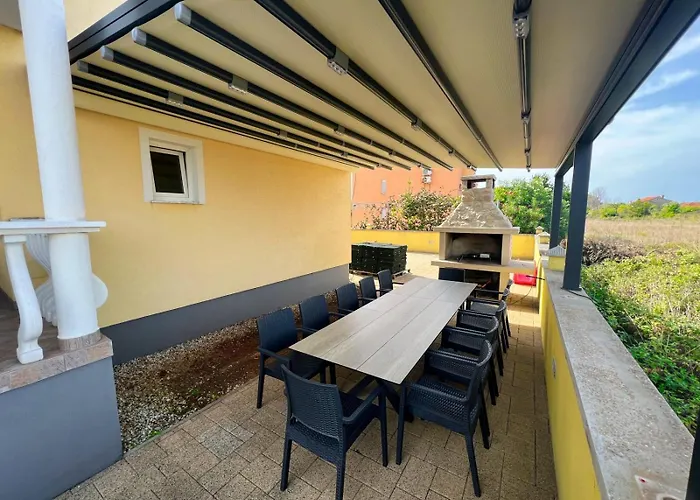 Apartmán In Zadar With Terrace, Air Conditioning, Wifi, Washing Machine 4141-1 *