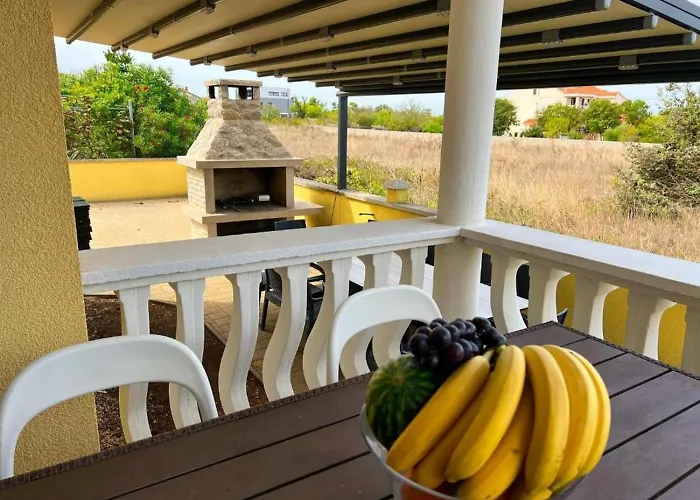 In Zadar With Terrace, Air Conditioning, Wifi, Washing Machine 4141-1 Apartmán Zaton (Zadar)