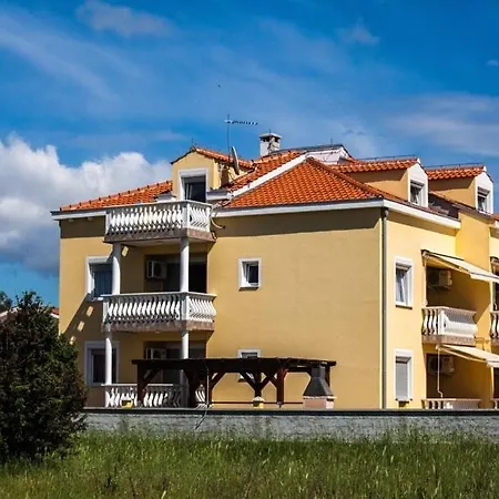 In Zadar With Terrace, Air Conditioning, Wifi, Washing Machine 4141-1 Appartement *