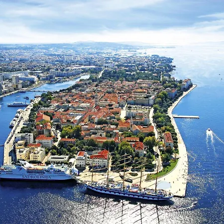 In Zadar With Terrace, Air Conditioning, Wifi, Washing Machine 4141-1 * Zaton (Zadar)