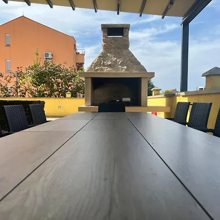 Appartement In Zadar With Terrace, Air Conditioning, Wifi, Washing Machine 4141-1 *